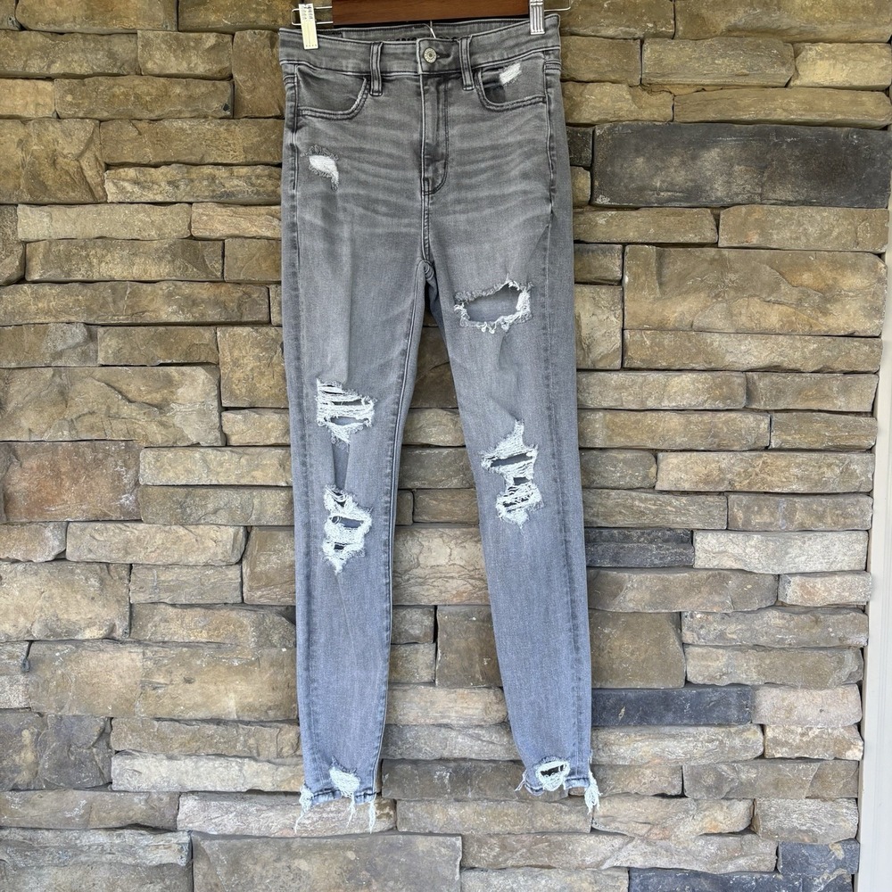 American Eagle Gray Super High Rise Jegging Jeans Destroyed‎ Raw Hem 2 Short